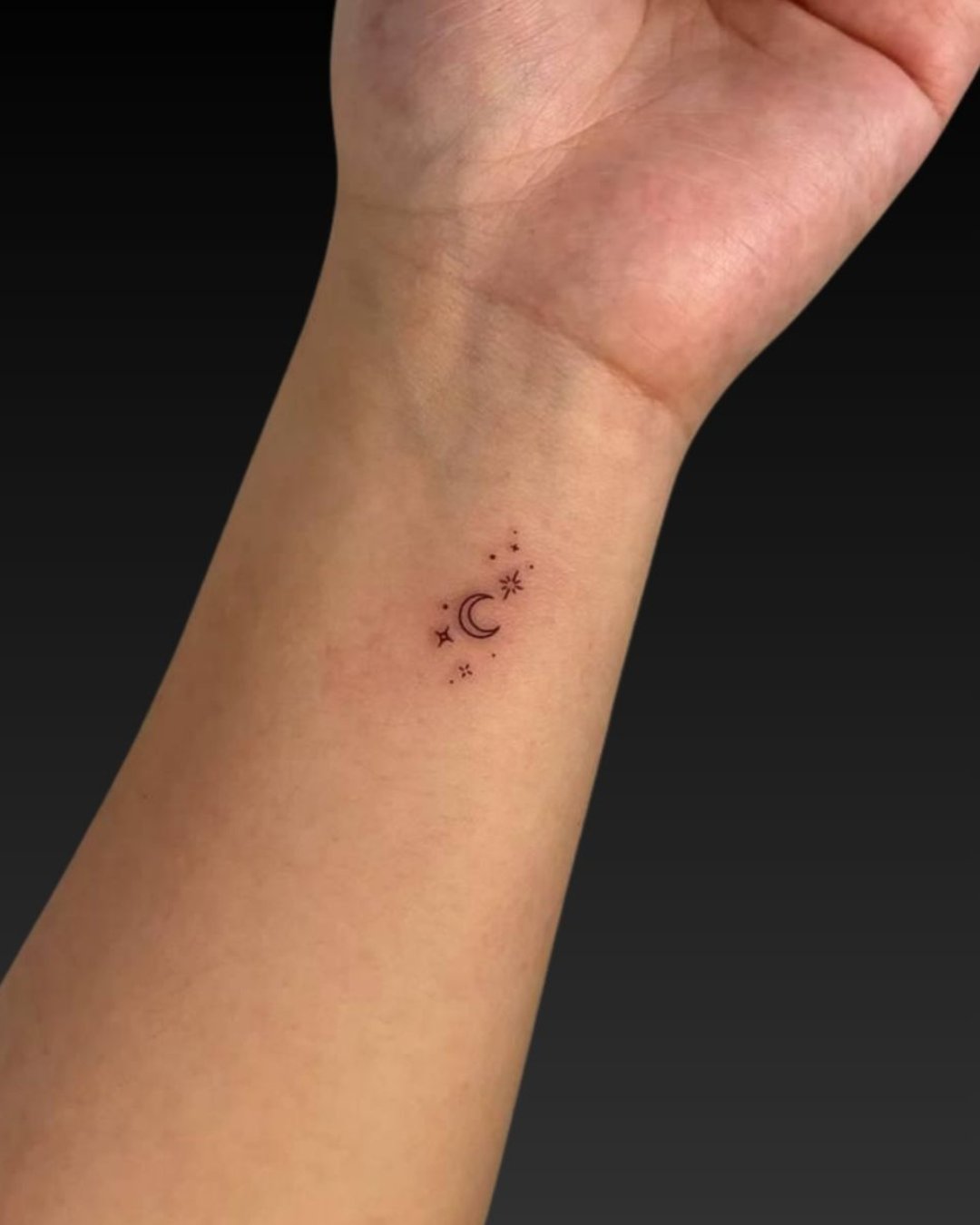 Minimal Fine-Line Tattoos - 01