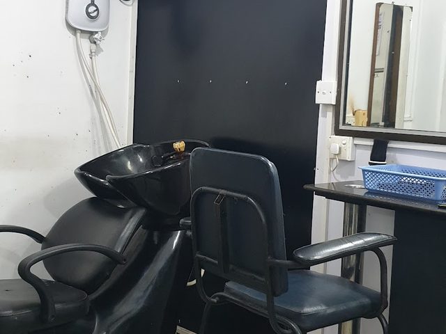 Salon Bright